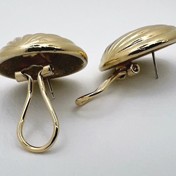 Trifari Vintage Large Ridged Oval Dome Statement Stud Earrings, Gold Tone - Picture 6 of 9